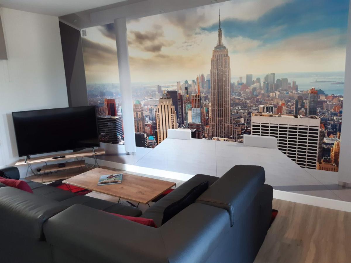 Appartement Renove Le New-York En Centre Ville - Terrasse Et Parking - Non Climatise La Roche-Chalais Eksteriør bilde