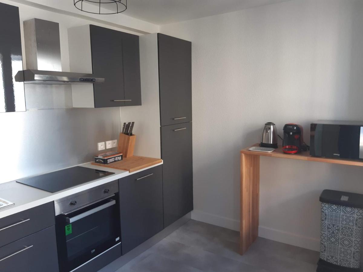 Appartement Renove Le New-York En Centre Ville - Terrasse Et Parking - Non Climatise La Roche-Chalais Eksteriør bilde